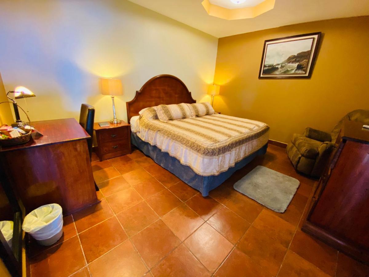Hotel Puerto Libre Puerto Barrios Dış mekan fotoğraf