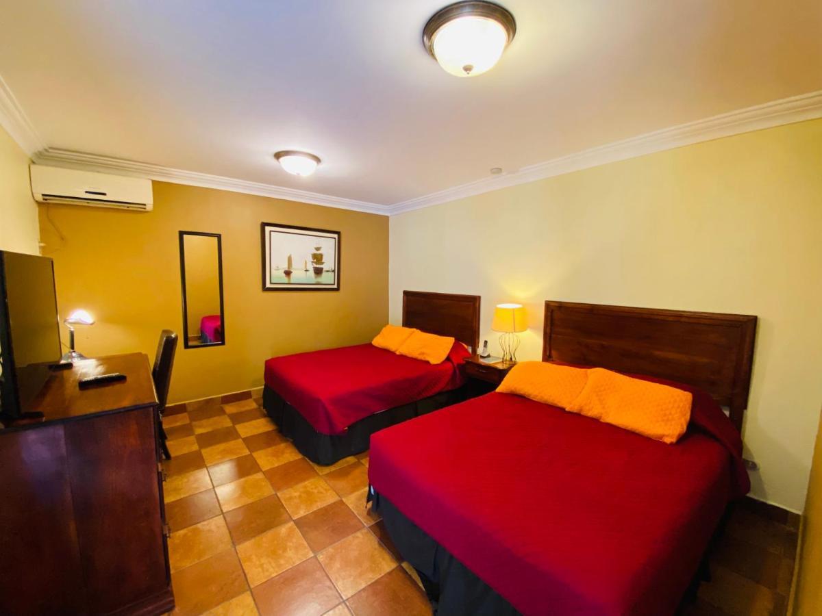 Hotel Puerto Libre Puerto Barrios Dış mekan fotoğraf