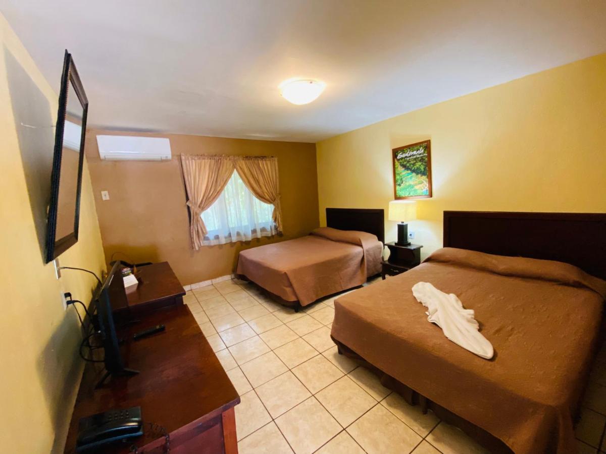 Hotel Puerto Libre Puerto Barrios Dış mekan fotoğraf