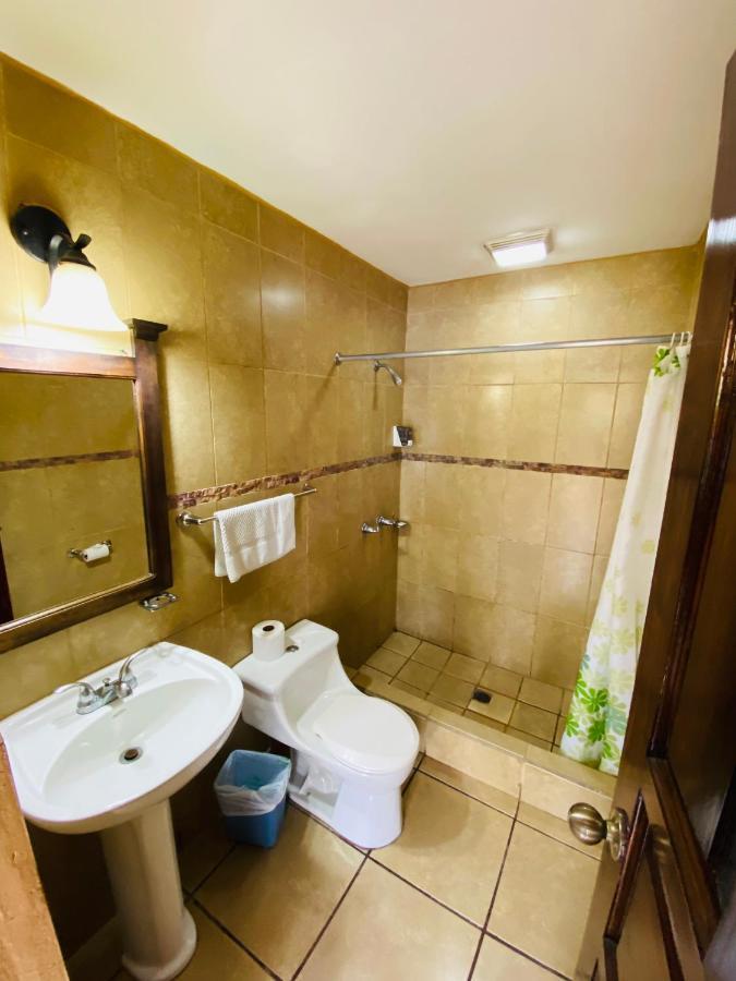 Hotel Puerto Libre Puerto Barrios Dış mekan fotoğraf