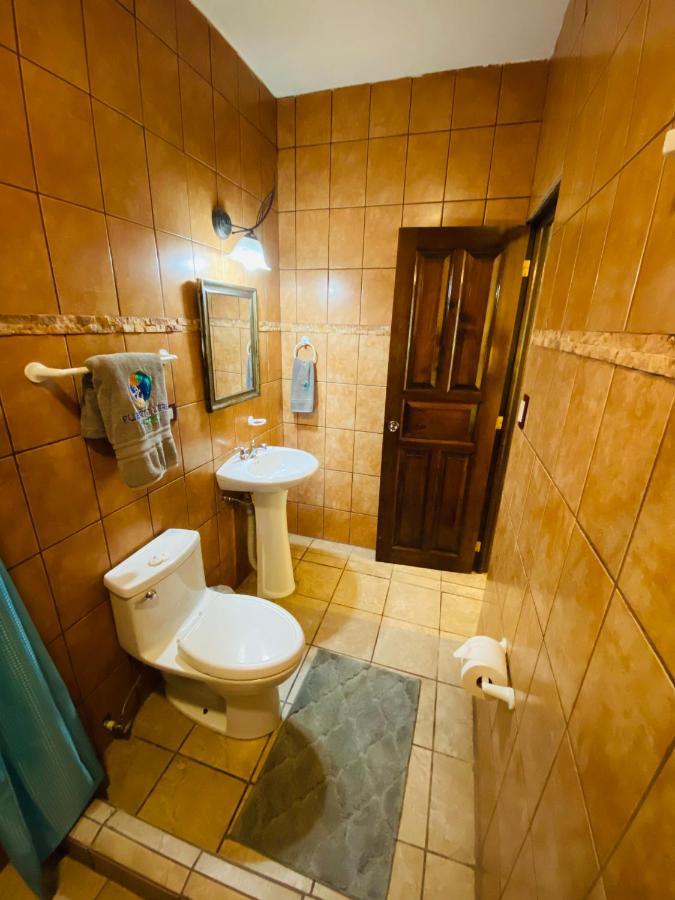 Hotel Puerto Libre Puerto Barrios Dış mekan fotoğraf