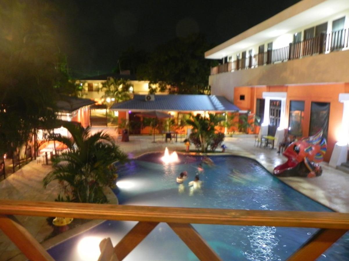 Hotel Puerto Libre Puerto Barrios Dış mekan fotoğraf