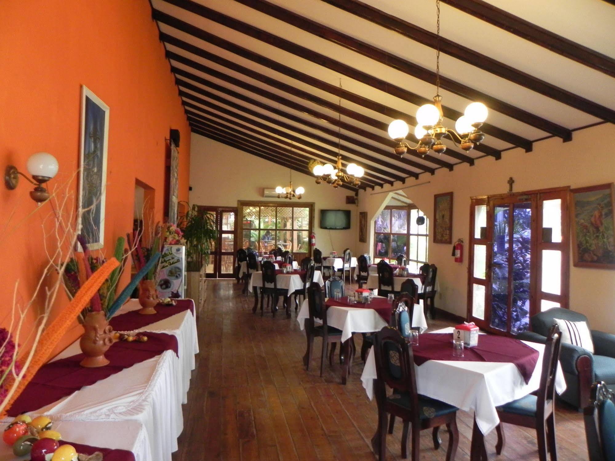 Hotel Puerto Libre Puerto Barrios Dış mekan fotoğraf